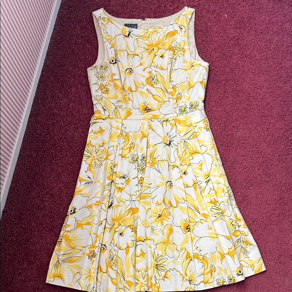 Muse White and Yellow Sleeveless A-line Sundress